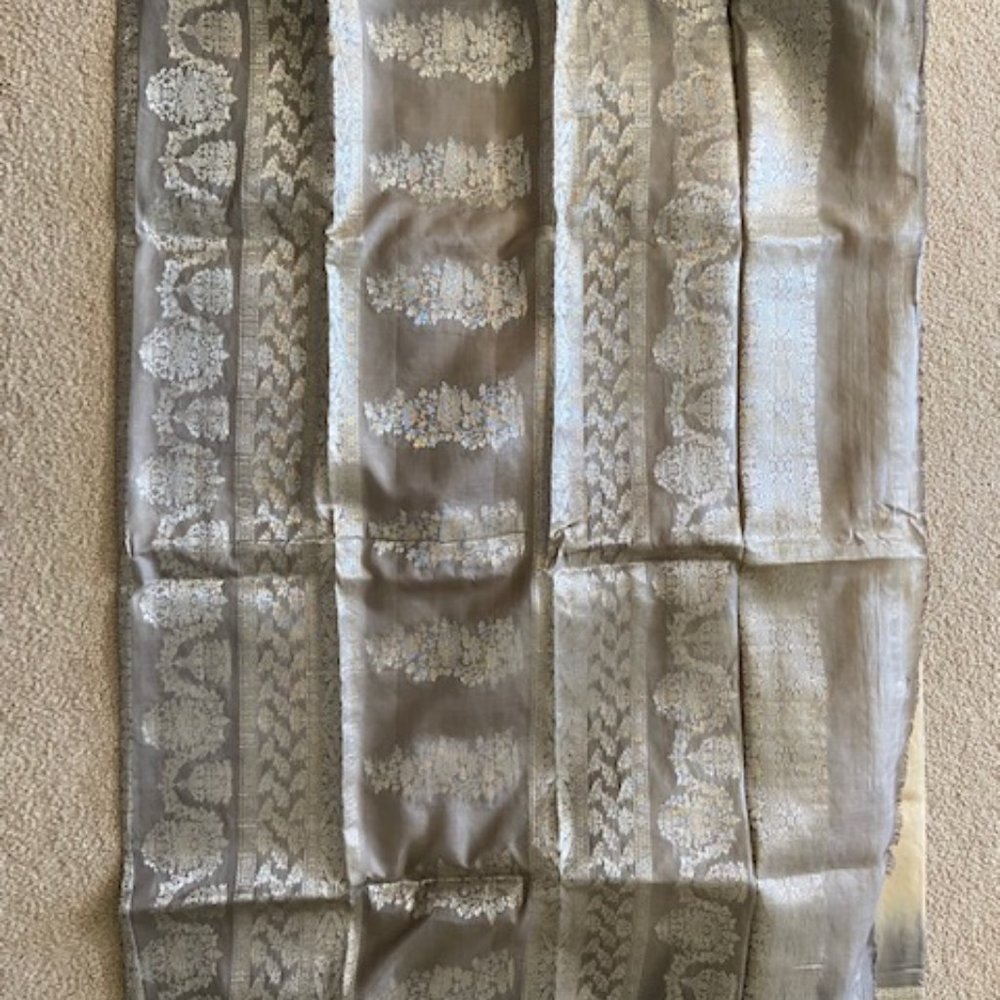 - Beautiful elegant pure silk saree grey and cream with silver thread